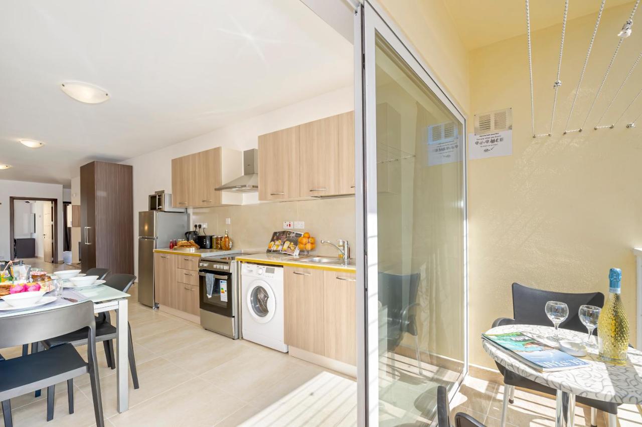 Summer Breeze Comfort Sunny Apartments Close To The Sandy Beaches - By Getawaysmalta Mellieħa Eksteriør billede