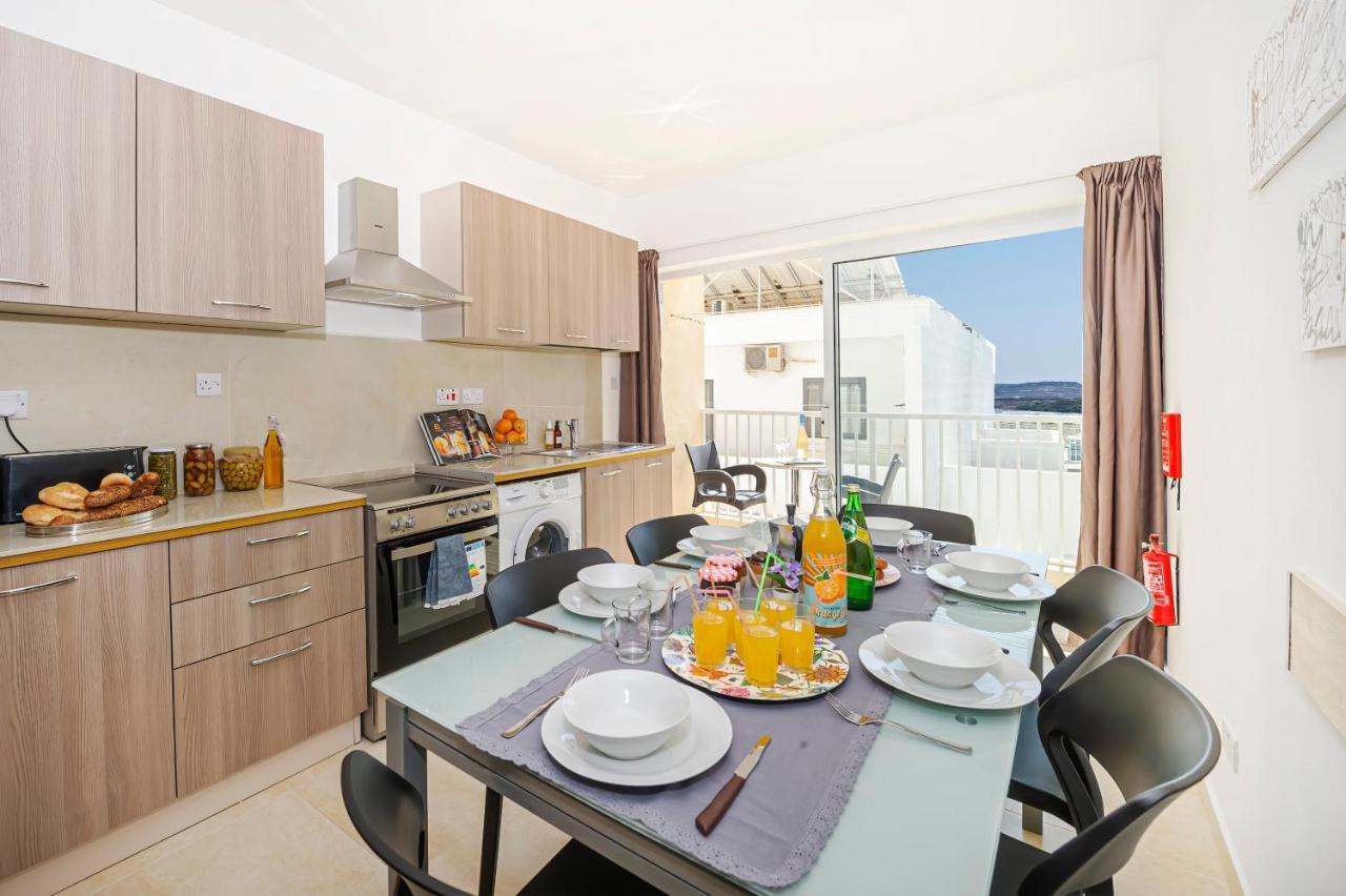 Summer Breeze Comfort Sunny Apartments Close To The Sandy Beaches - By Getawaysmalta Mellieħa Eksteriør billede