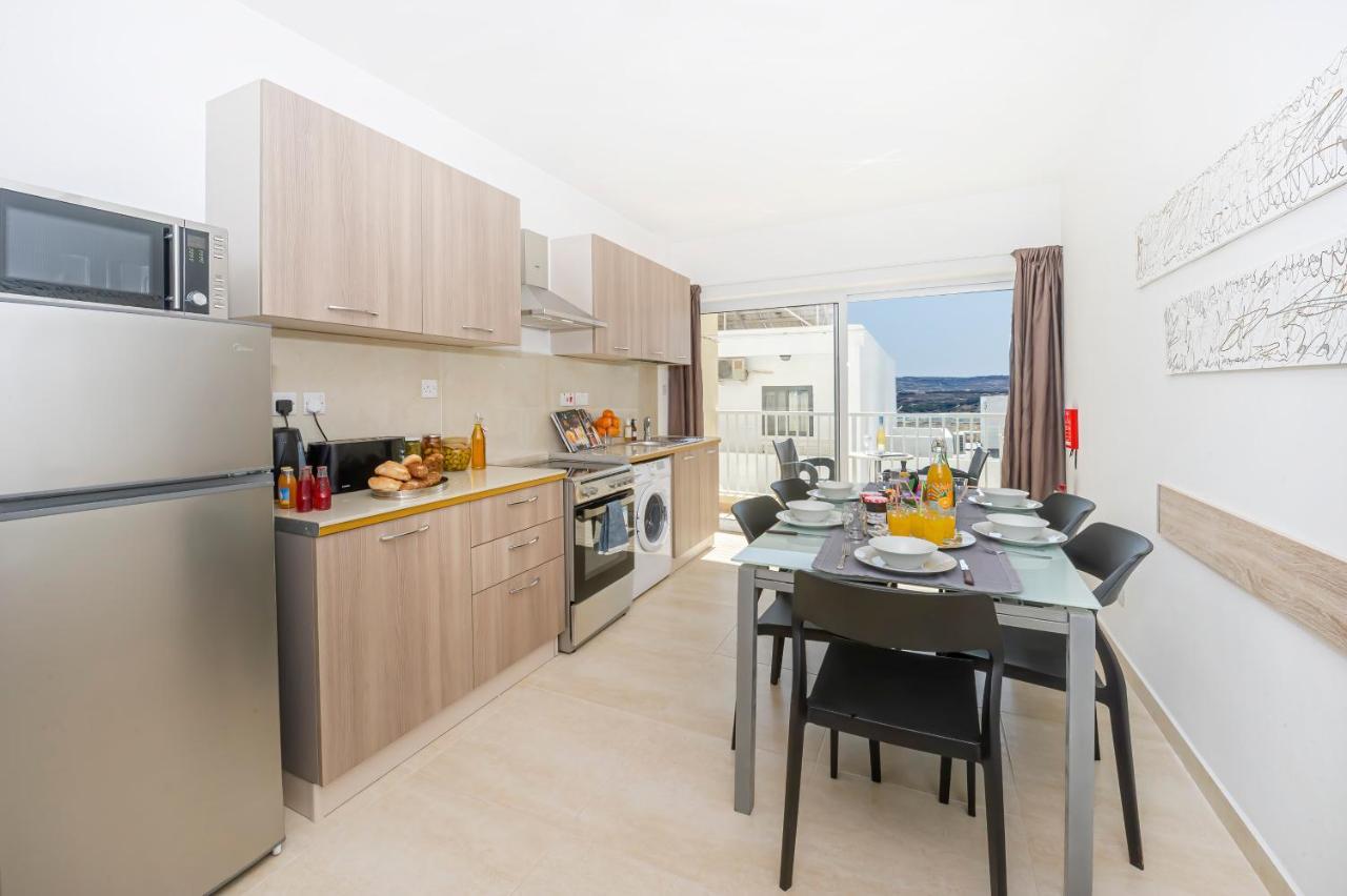 Summer Breeze Comfort Sunny Apartments Close To The Sandy Beaches - By Getawaysmalta Mellieħa Eksteriør billede