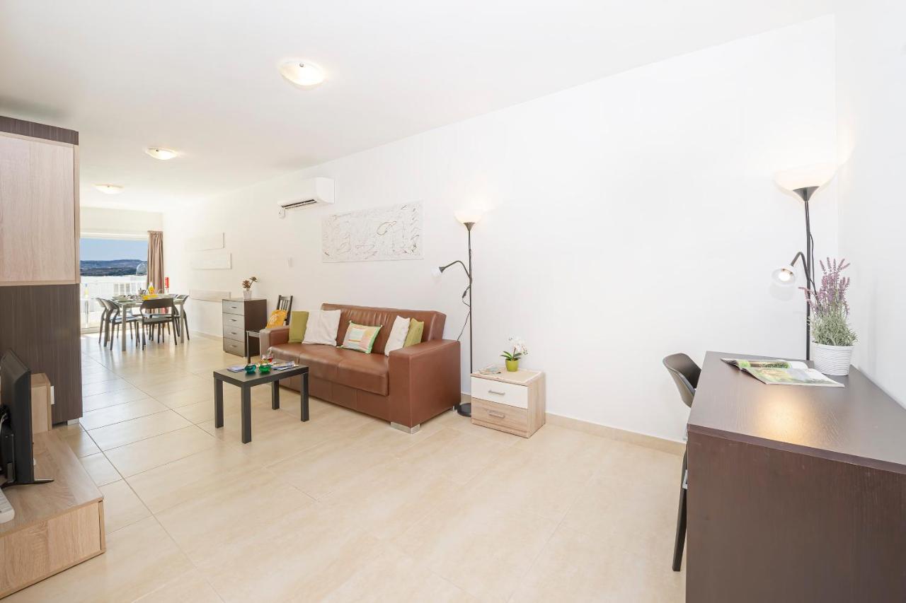 Summer Breeze Comfort Sunny Apartments Close To The Sandy Beaches - By Getawaysmalta Mellieħa Eksteriør billede