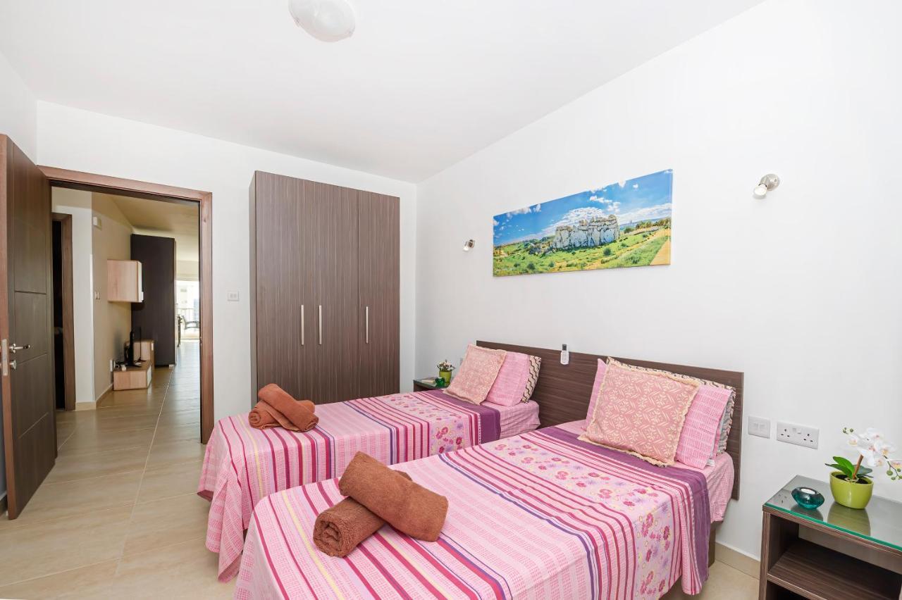 Summer Breeze Comfort Sunny Apartments Close To The Sandy Beaches - By Getawaysmalta Mellieħa Eksteriør billede