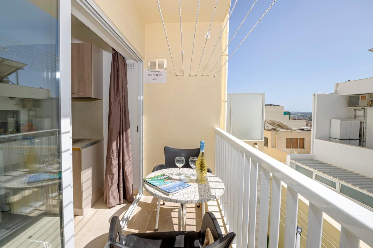 Summer Breeze Comfort Sunny Apartments Close To The Sandy Beaches - By Getawaysmalta Mellieħa Eksteriør billede